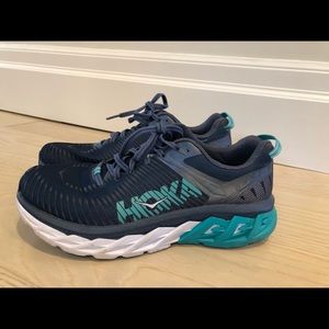 Hoka One One Women’s Arahi 2